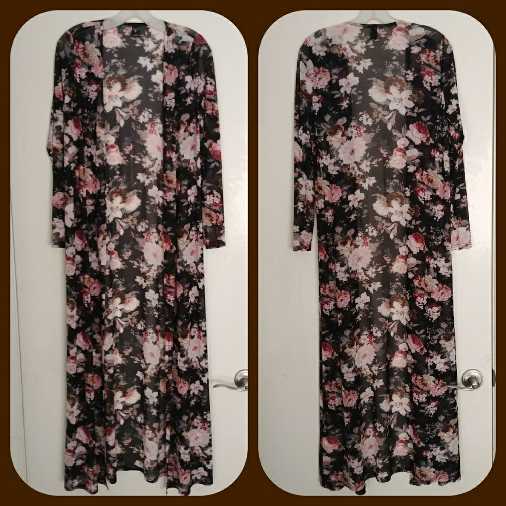 NWOT, Black Floral Kimono